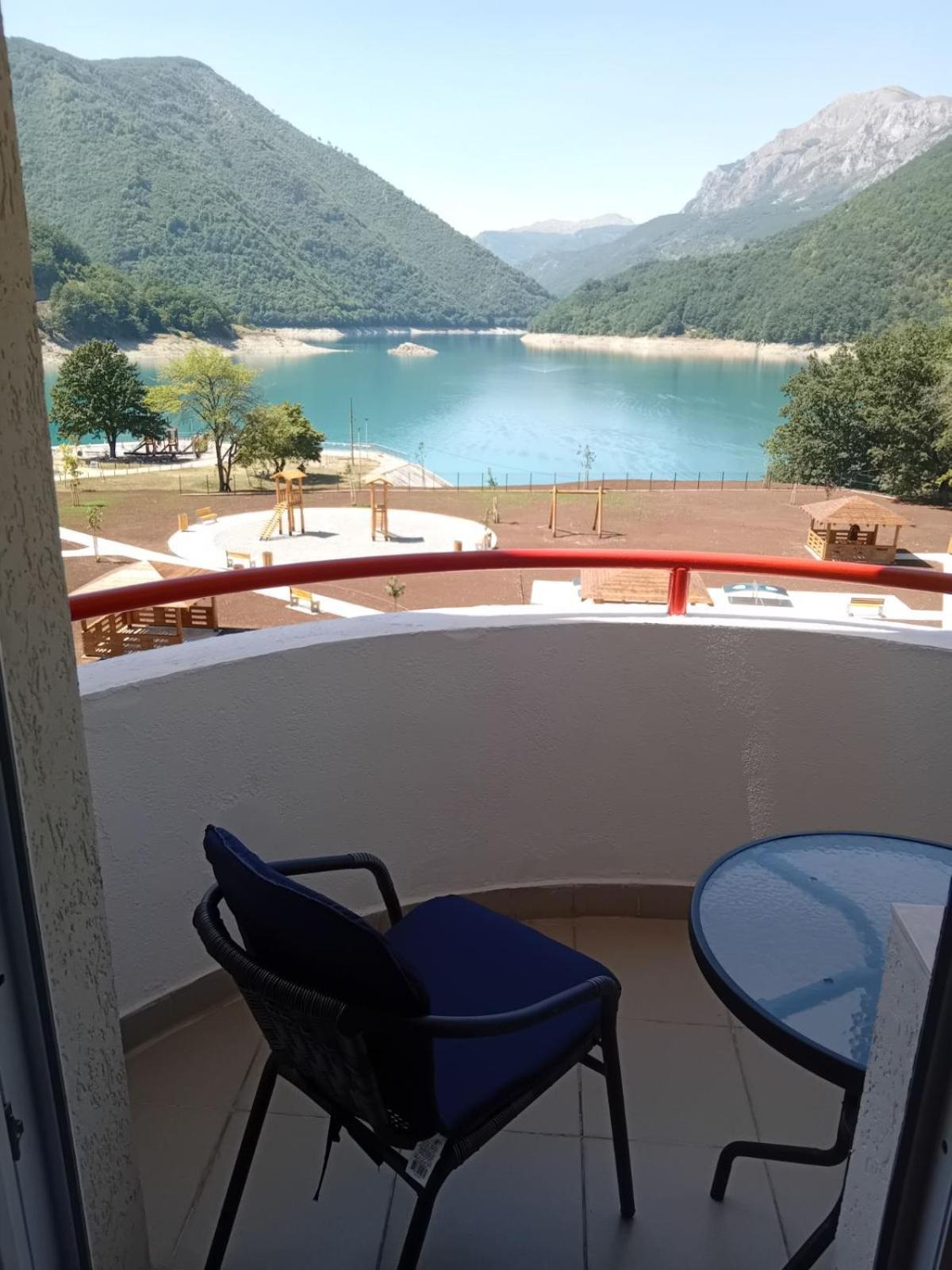 Studio Apartman D&S Плужине Экстерьер фото
